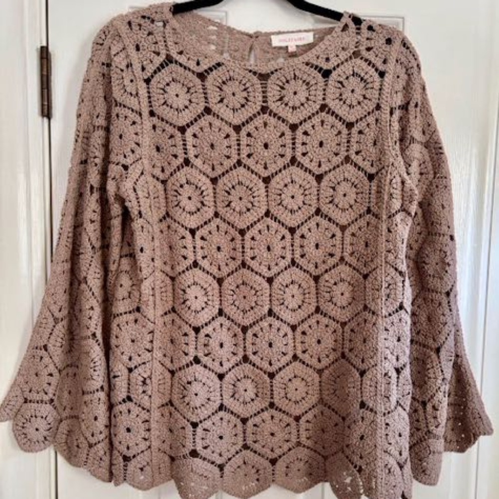 Crocheted Sweater Women’s Size M